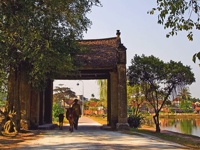 Duong Lam Ancient Village Tour